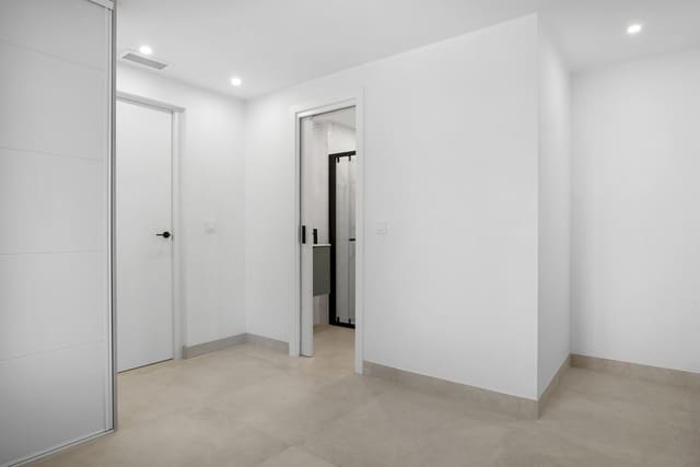 3 sypialnia Apartament na sprzedaż w Nueva Andalucia, Marbella - 875 000 € (Ref: 10020557)