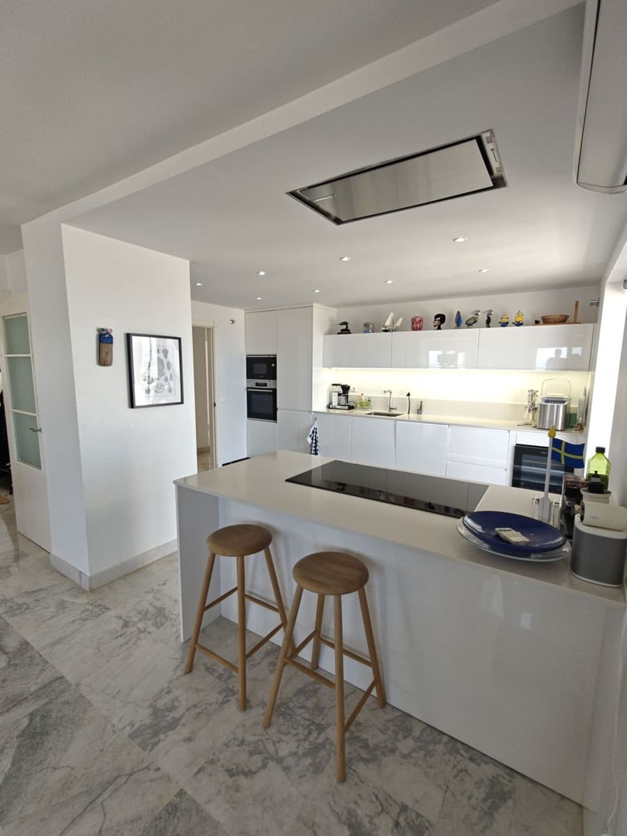 3 bedroom Penthouse for sale in Benalmadena Costa - € 675,000 (Ref: 10020558)