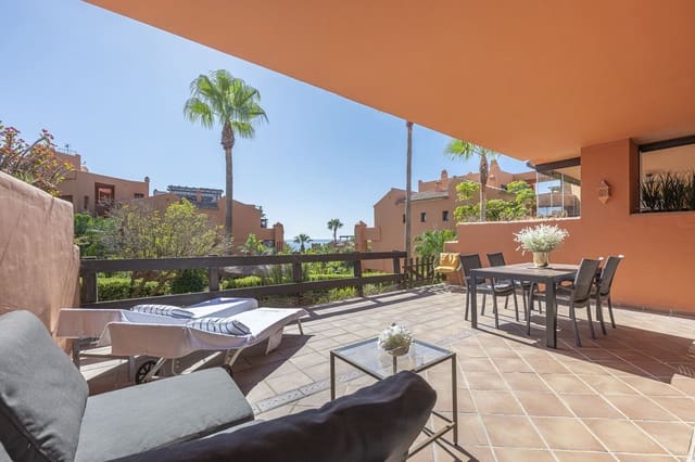 2 bedroom Apartment for sale in Buenas Noches, Estepona - € 359,000 (Ref: 10020560)