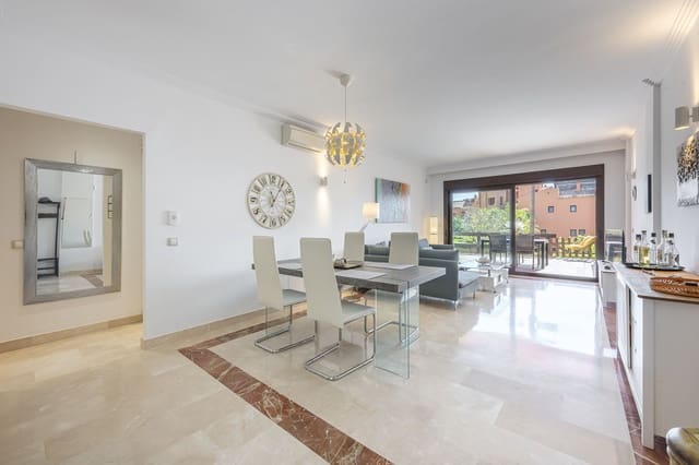 2 bedroom Apartment for sale in Buenas Noches, Estepona - € 359,000 (Ref: 10020560)
