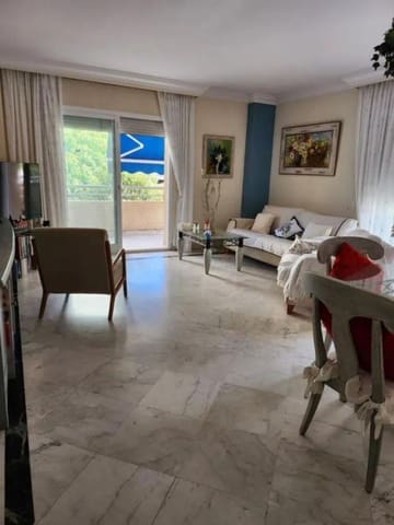 2 soveværelse Lejlighed til salg i Puerto Banus, Marbella - € 640.000 (Ref: 10020565)