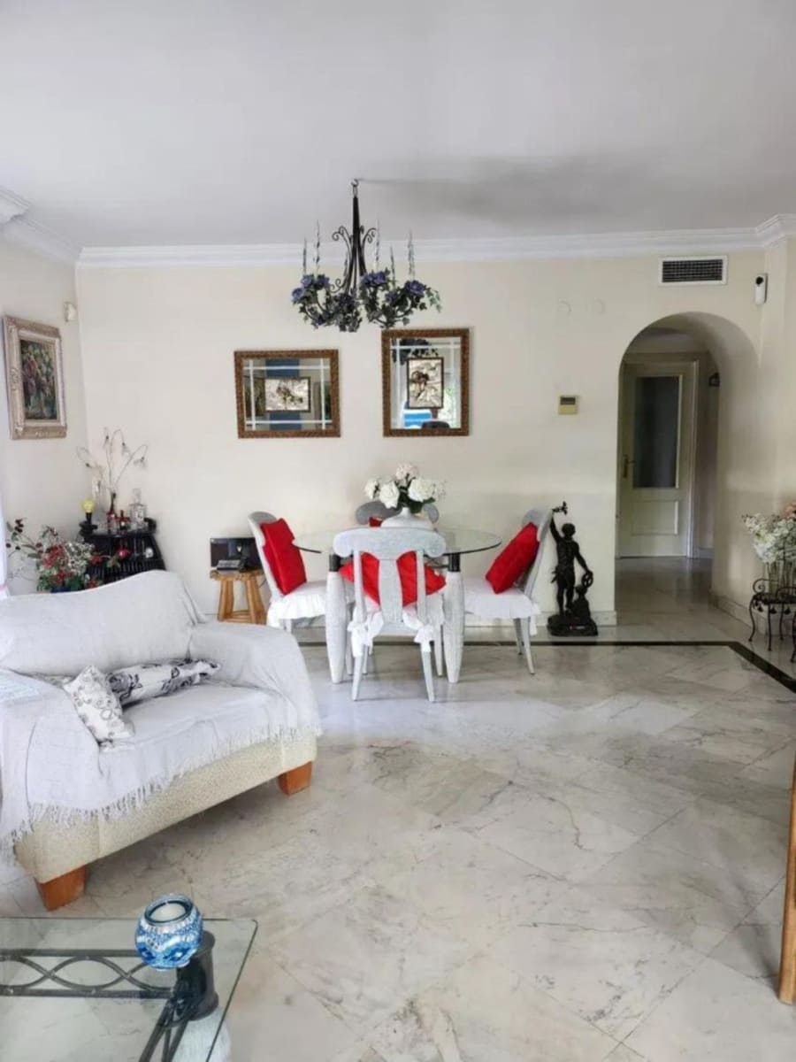 2 soveværelse Lejlighed til salg i Puerto Banus - € 640.000 (Ref: 10020565)
