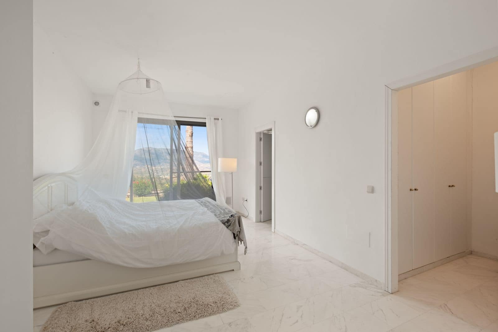 2 bedroom Apartment for sale in La Mairena - € 495,000 (Ref: 10020566)