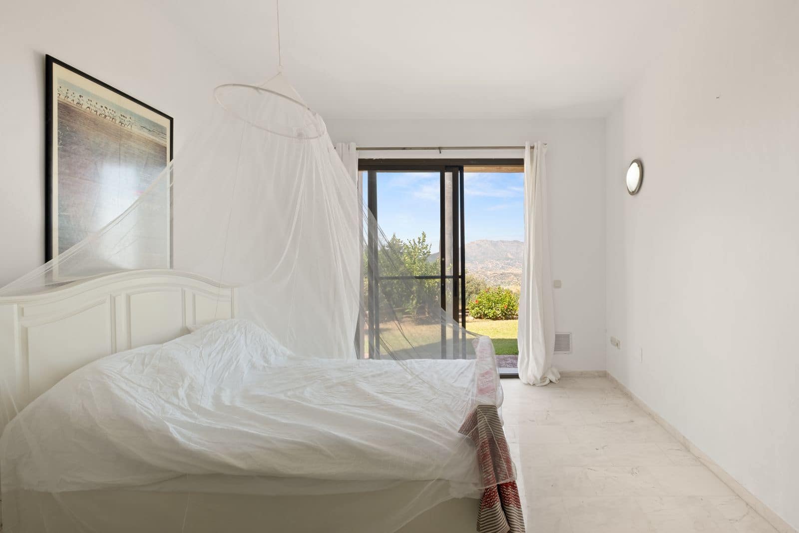 2 bedroom Apartment for sale in La Mairena - € 495,000 (Ref: 10020566)