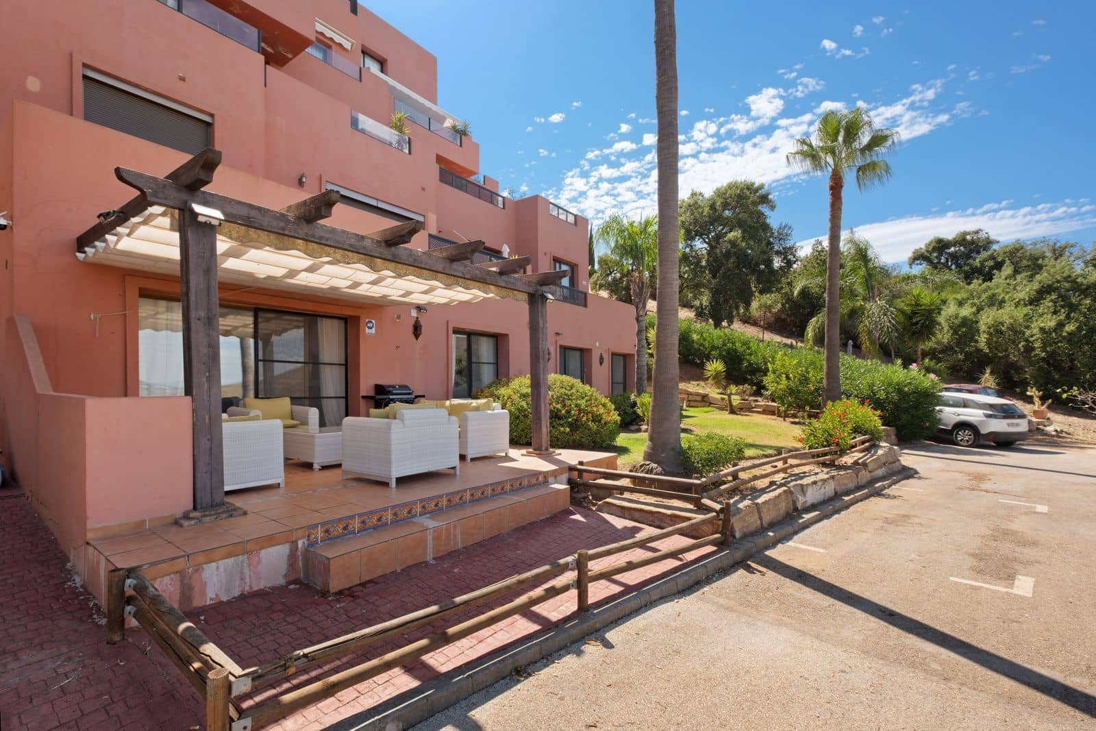 2 bedroom Apartment for sale in La Mairena - € 495,000 (Ref: 10020566)