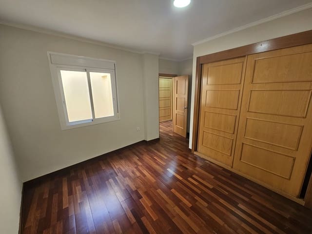 4 slaapkamer Huis te koop in La Cala de Mijas, Mijas - € 500.000 (Ref: 10020570)