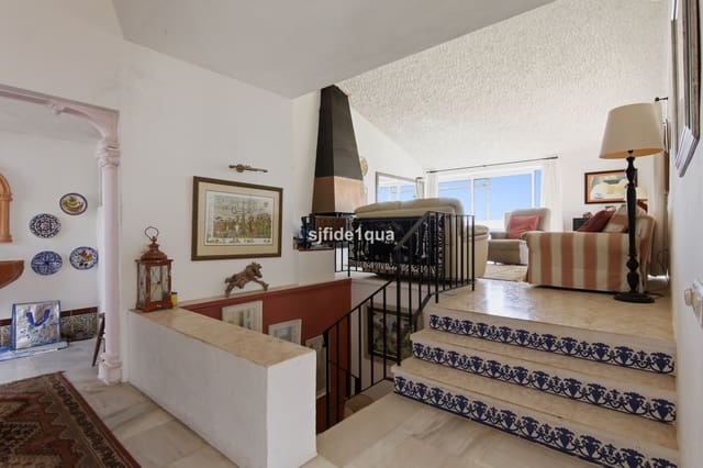 3 sovrum Villa till salu i Bahía Dorada, Estepona - 850 000 € (Ref: 10020575)