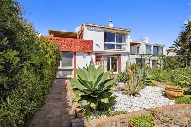 3 sovrum Villa till salu i Bahía Dorada, Estepona - 850 000 € (Ref: 10020575)