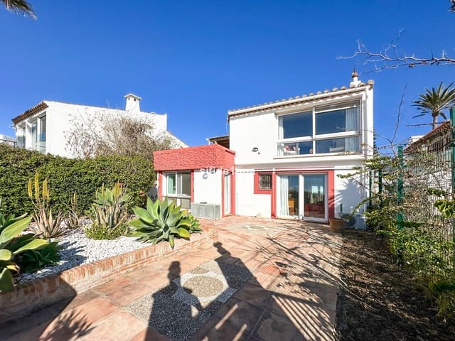 3 sovrum Villa till salu i Bahía Dorada, Estepona - 850 000 € (Ref: 10020575)