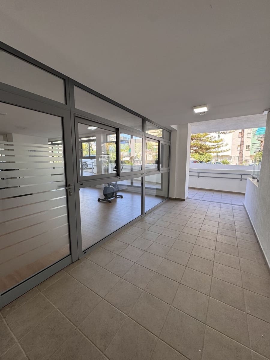 2 bedroom Apartment for sale in Benalmadena Costa - € 699,000 (Ref: 10020576)