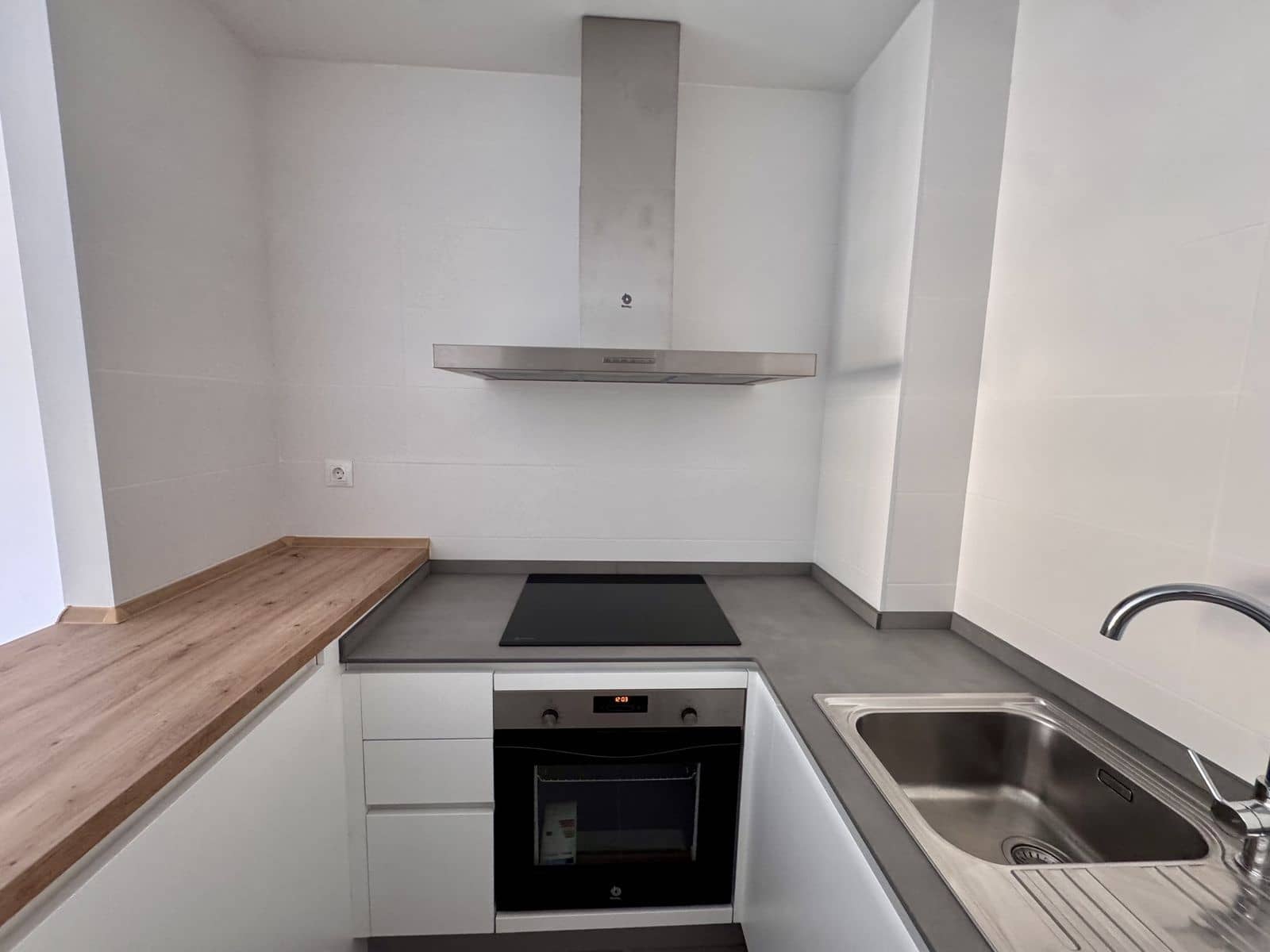 2 bedroom Apartment for sale in Benalmadena Costa - € 699,000 (Ref: 10020576)