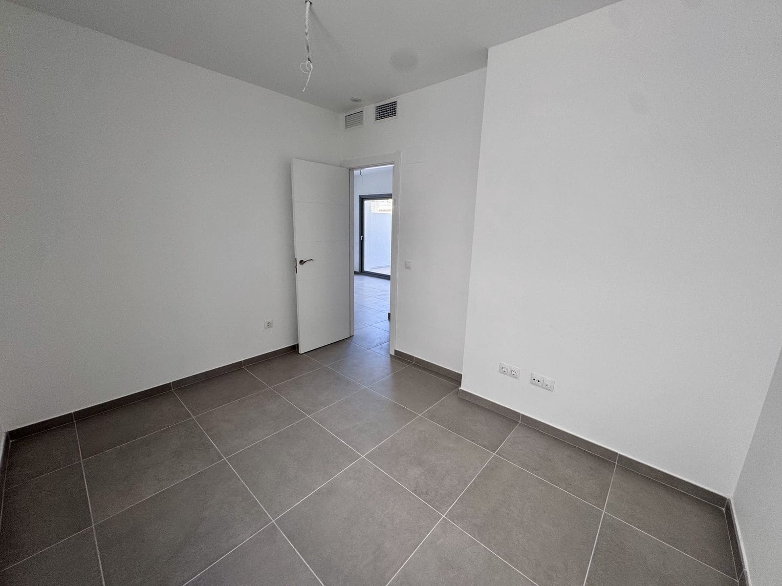 2 bedroom Apartment for sale in Benalmadena Costa - € 699,000 (Ref: 10020576)