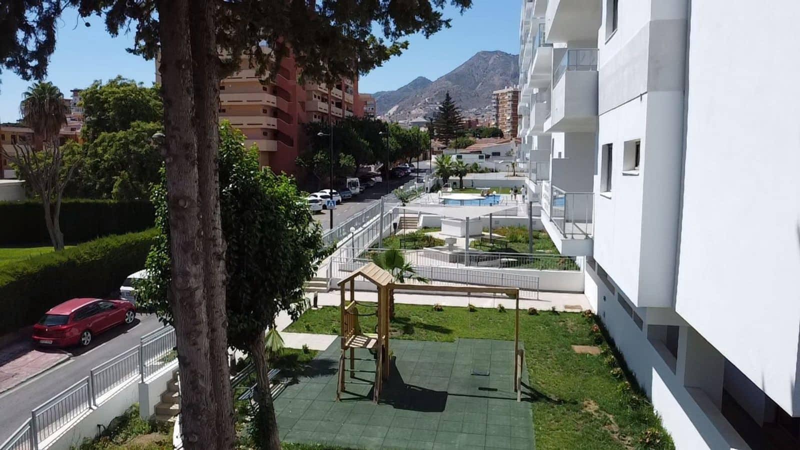 2 bedroom Apartment for sale in Benalmadena Costa - € 699,000 (Ref: 10020576)