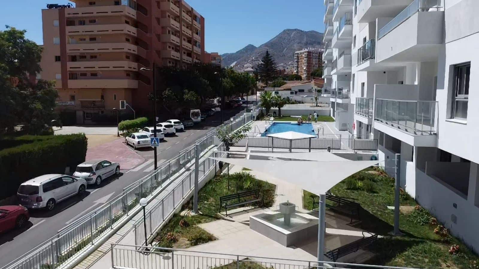 2 bedroom Apartment for sale in Benalmadena Costa - € 699,000 (Ref: 10020576)