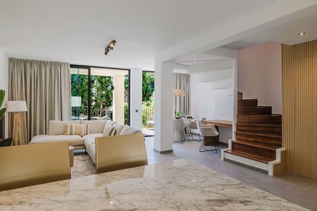 3 makuuhuone Omakotitalo myytävänä paikassa Aloha Golf, Marbella - 735 000 € (Ref: 10020578)