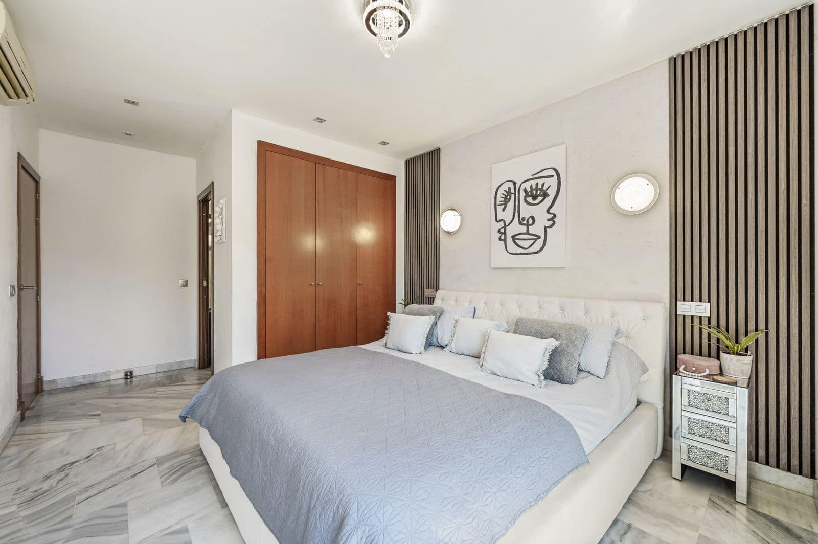 Chalet de 3 habitaciones en Benahavís en venta - 495.000 € (Ref: 10020581)