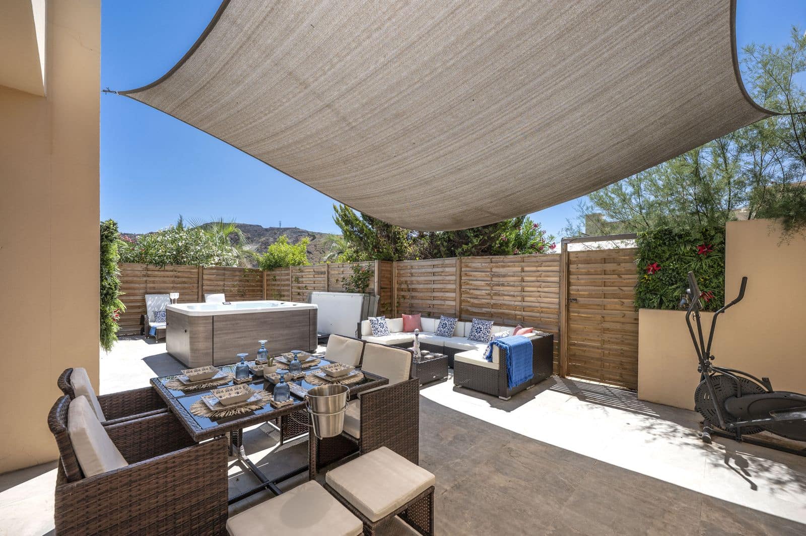 Chalet de 3 habitaciones en Benahavís en venta - 495.000 € (Ref: 10020581)