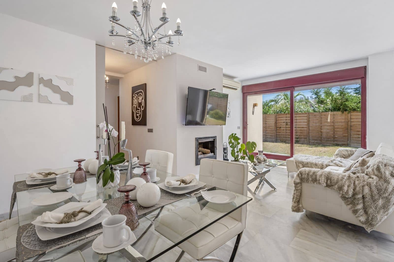 Chalet de 3 habitaciones en Benahavís en venta - 495.000 € (Ref: 10020581)