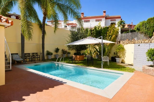 5 bedroom Villa for sale in Marbella - € 1,100,000 (Ref: 10020583)