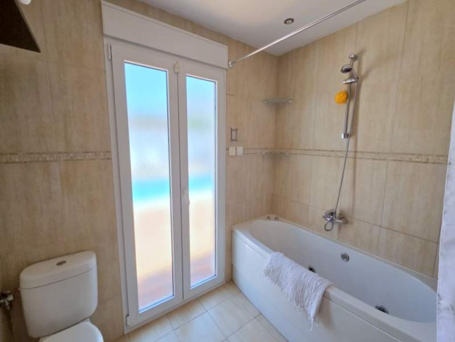 5 bedroom Villa for sale in Manilva - € 595,000 (Ref: 10020586)