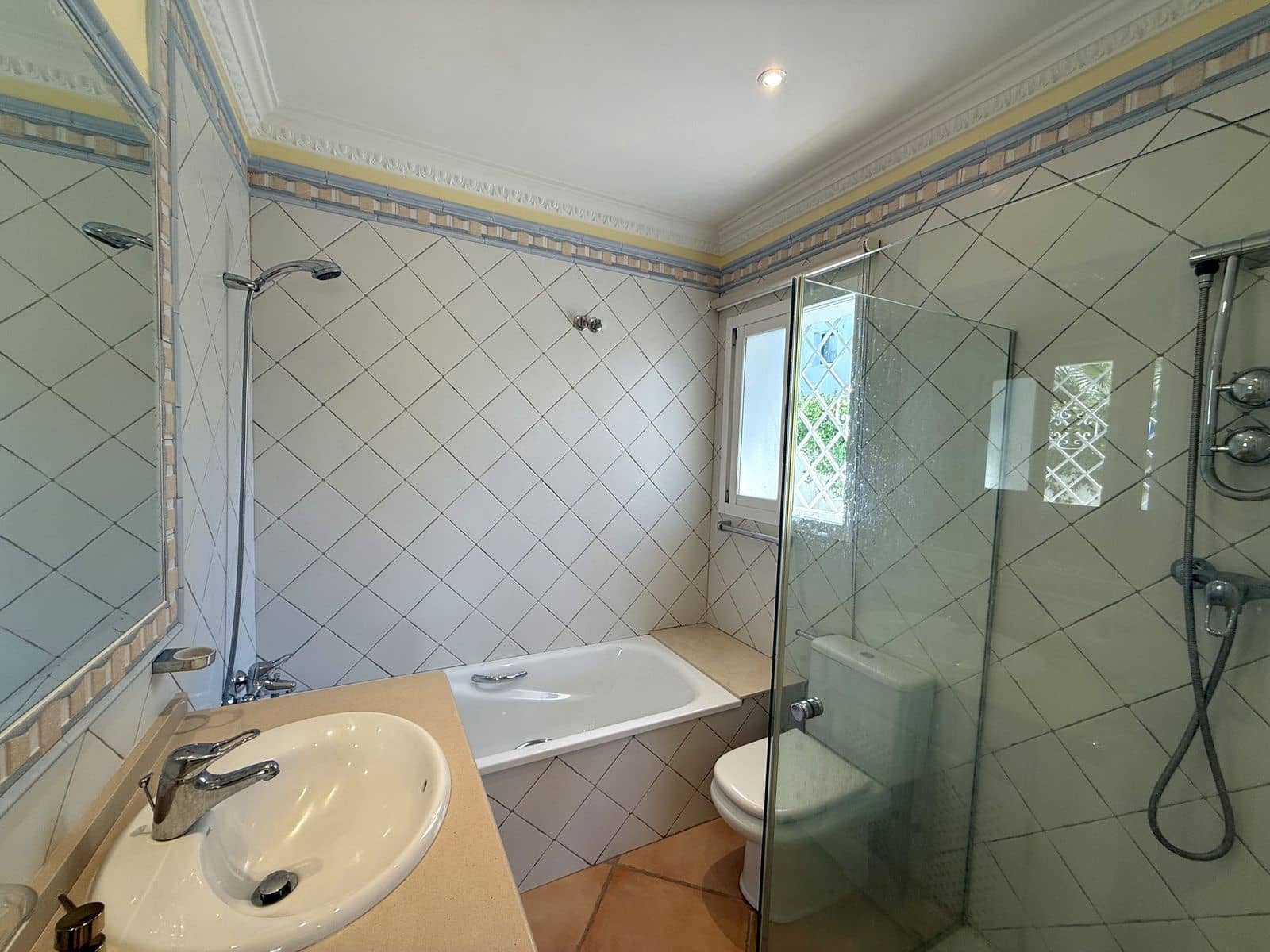 Pareado de 3 habitaciones en San Pedro de Alcantara en venta - 639.000 € (Ref: 10020588)