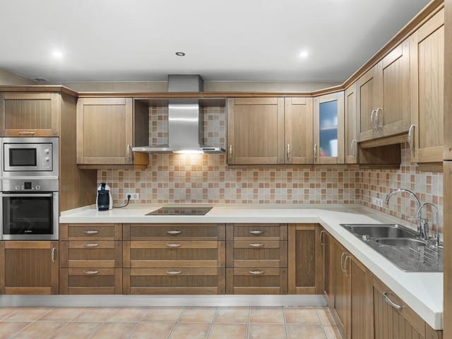3 Zimmer Apartment zu verkaufen in Nueva Andalucia, Marbella - 630.000 € (Ref: 10020590)