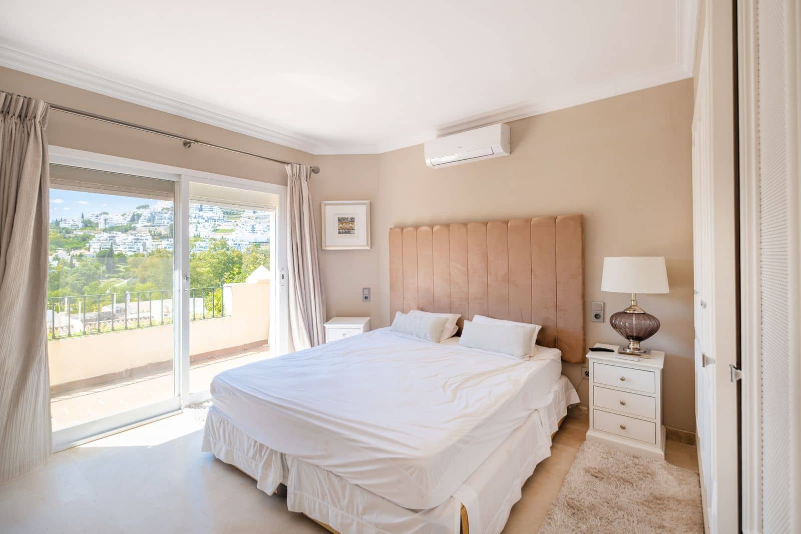 4 bedroom Townhouse for sale in Benahavis - € 1,195,000 (Ref: 10020591)