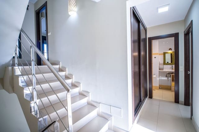 4 bedroom Townhouse for sale in Estepona - € 750,000 (Ref: 10020596)