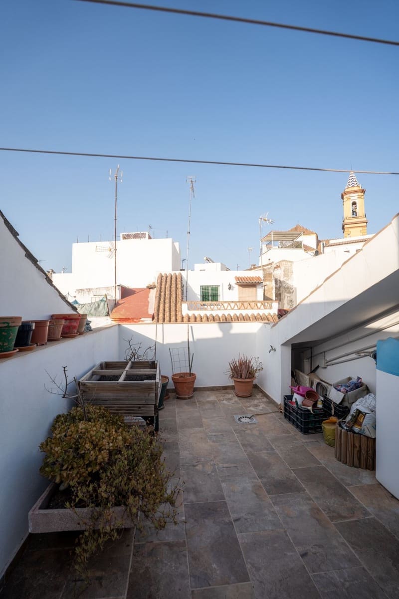 4 bedroom Townhouse for sale in Estepona - € 855,000 (Ref: 10020597)
