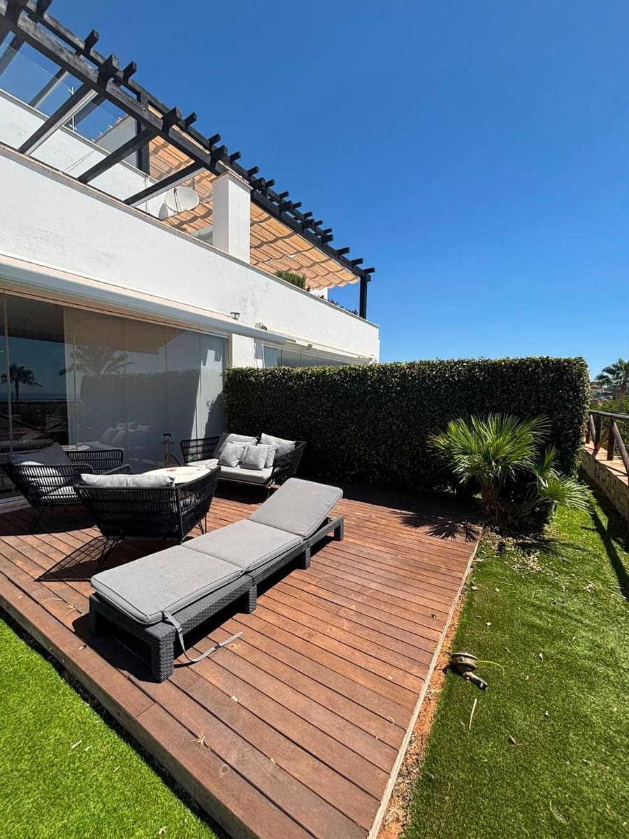 4 bedroom Townhouse for sale in Marbella - € 1,050,000 (Ref: 10020598)
