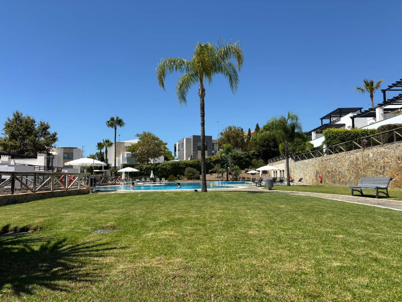 4 bedroom Townhouse for sale in Marbella - € 1,050,000 (Ref: 10020598)