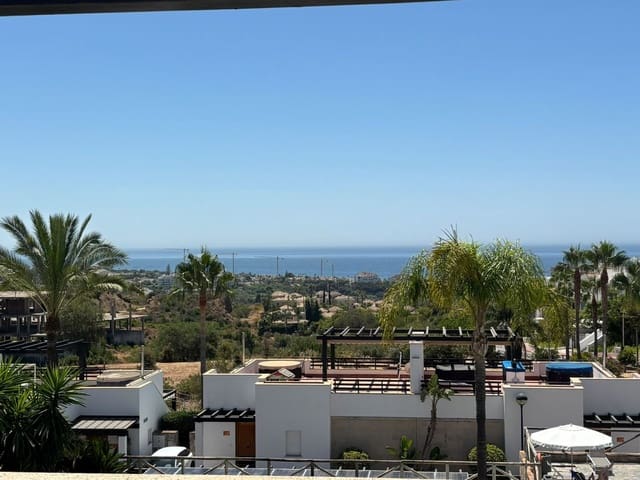 4 bedroom Townhouse for sale in Santa Clara, Marbella - € 1,050,000 (Ref: 10020598)