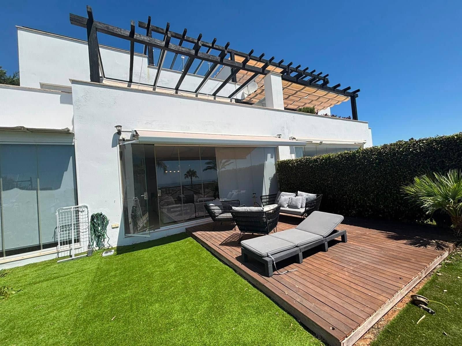 4 bedroom Townhouse for sale in Marbella - € 1,050,000 (Ref: 10020598)