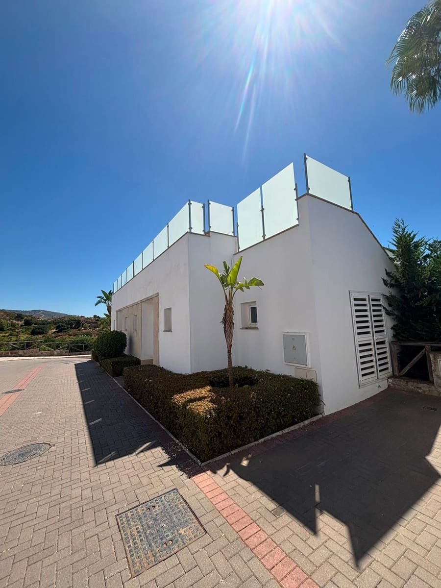 4 bedroom Townhouse for sale in Marbella - € 1,050,000 (Ref: 10020598)