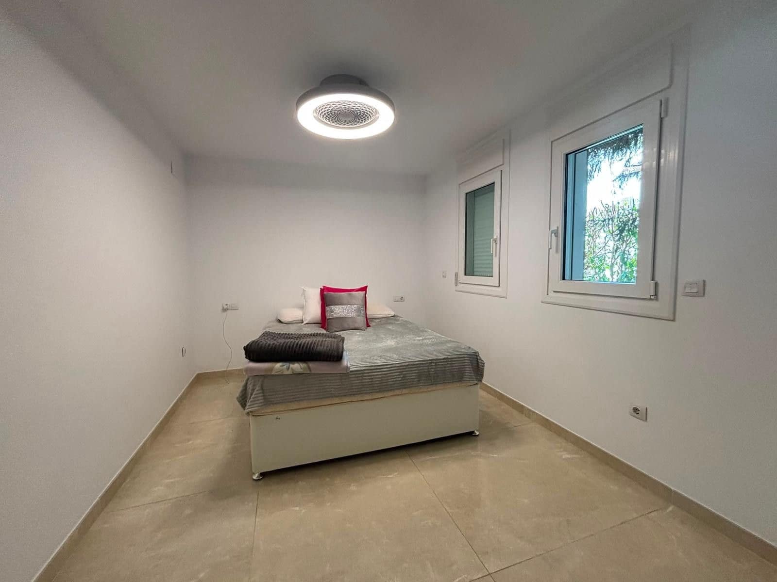 4 bedroom Townhouse for sale in Marbella - € 1,050,000 (Ref: 10020598)