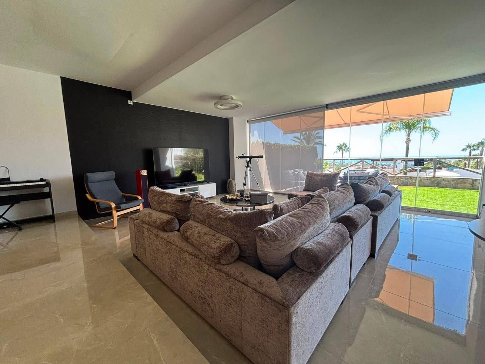 4 bedroom Townhouse for sale in Marbella - € 1,050,000 (Ref: 10020598)