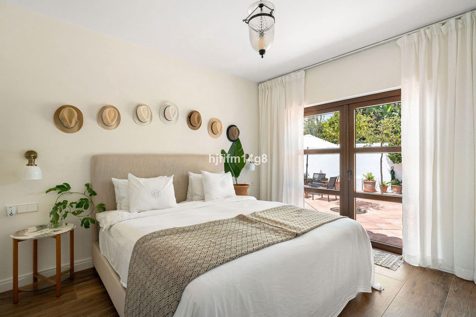 3 bedroom Villa for sale in Estepona - € 975,000 (Ref: 10020602)