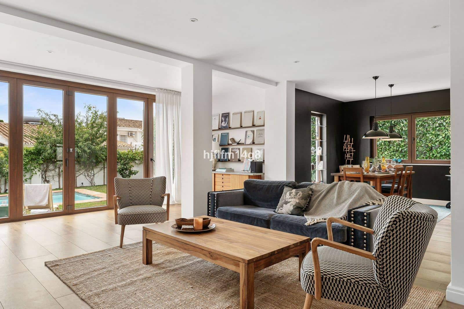 3 bedroom Villa for sale in Estepona - € 975,000 (Ref: 10020602)