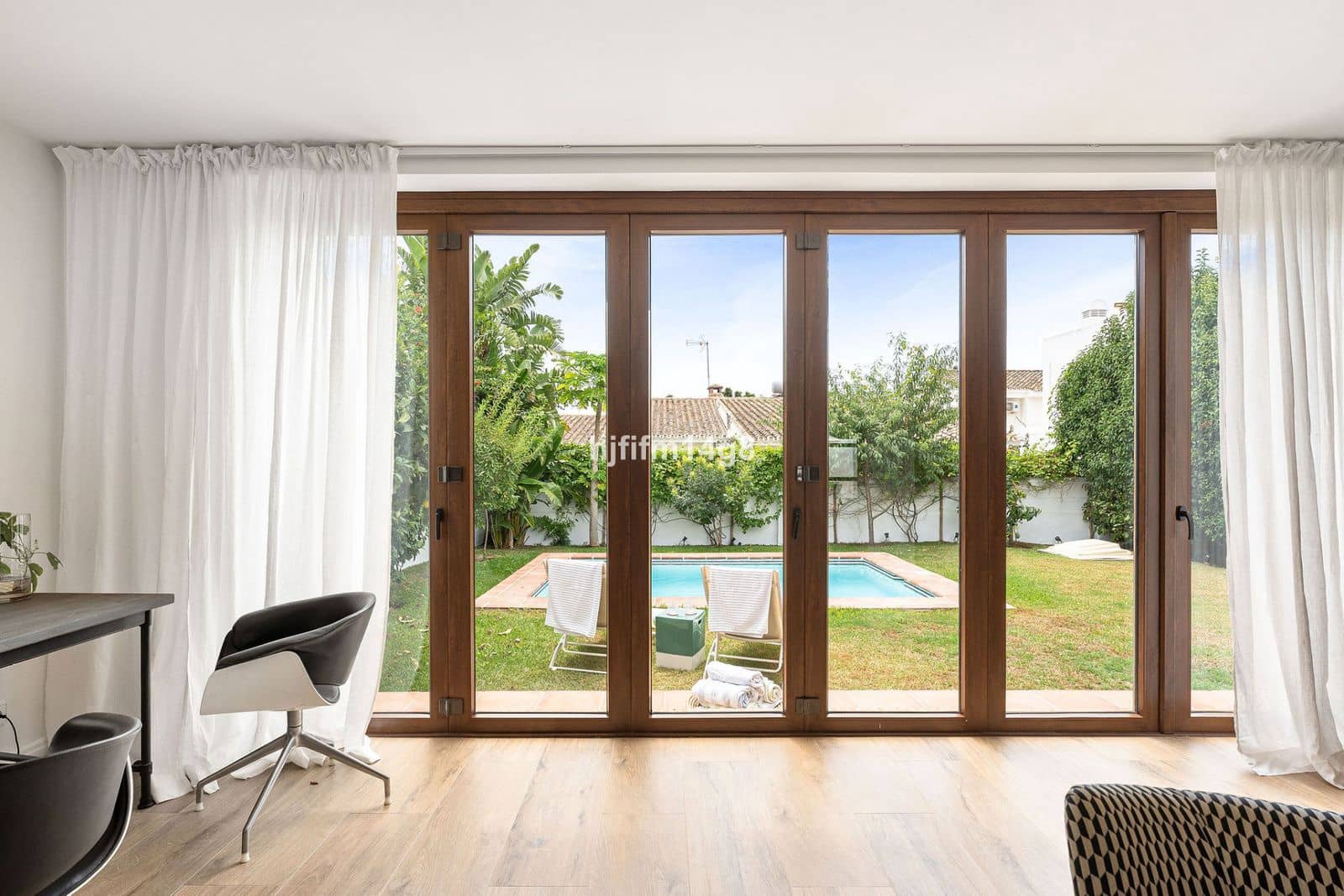 3 bedroom Villa for sale in Estepona - € 975,000 (Ref: 10020602)