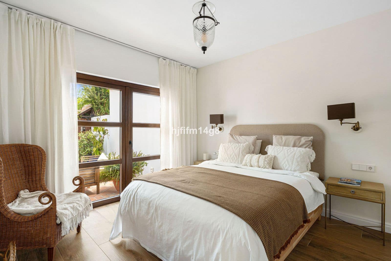 3 bedroom Villa for sale in Estepona - € 975,000 (Ref: 10020602)