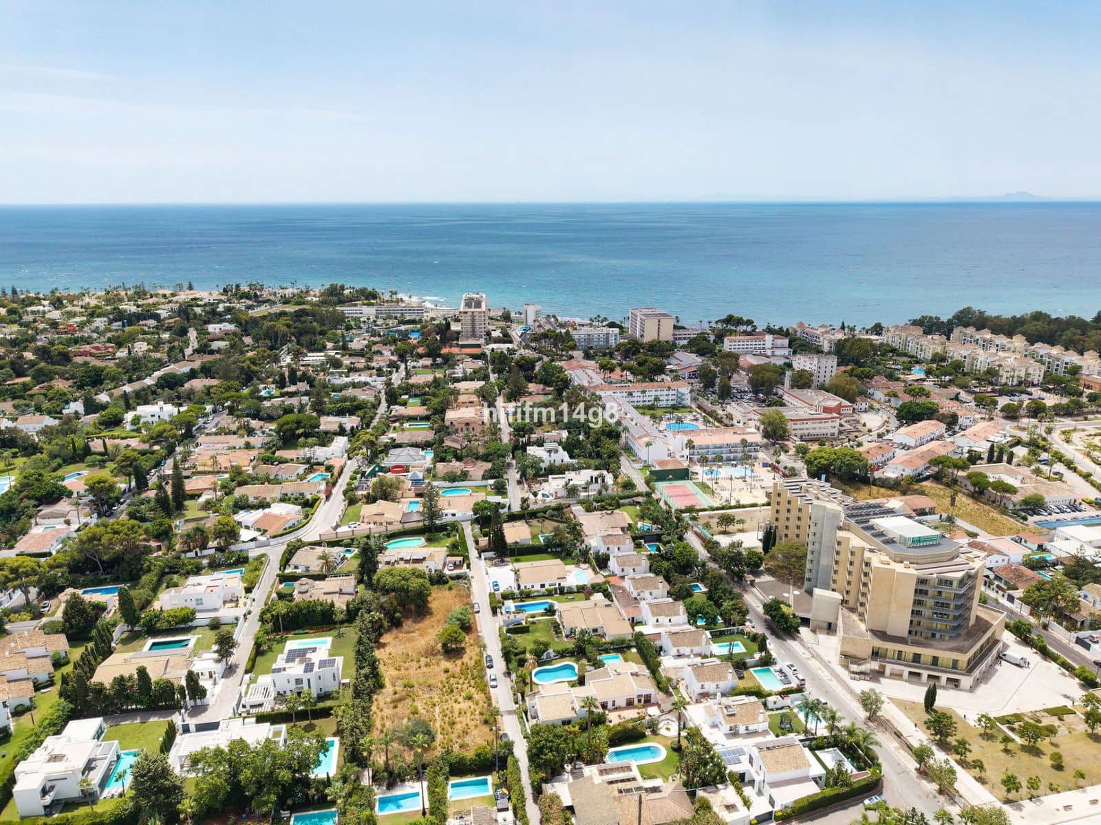 3 bedroom Villa for sale in Estepona - € 975,000 (Ref: 10020602)