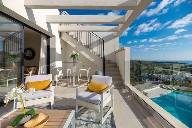 3 bedroom Penthouse for sale in Estepona - € 769,000 (Ref: 10020605)
