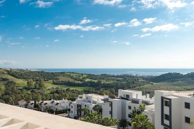 3 bedroom Penthouse for sale in Estepona - € 769,000 (Ref: 10020605)