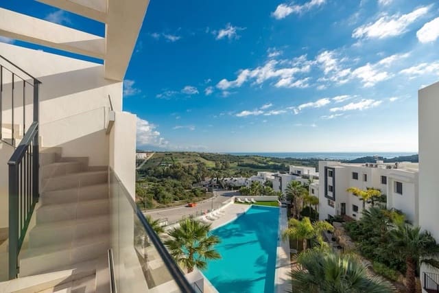3 bedroom Penthouse for sale in Estepona - € 769,000 (Ref: 10020605)