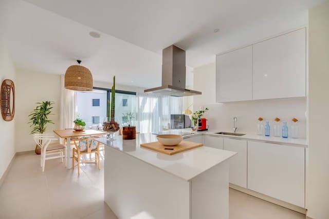 3 bedroom Penthouse for sale in Estepona - € 769,000 (Ref: 10020605)