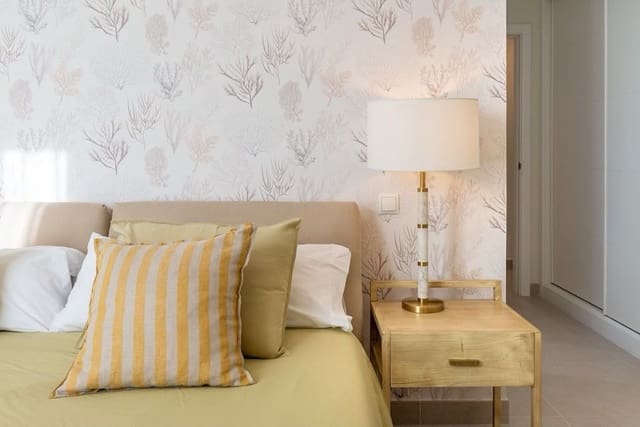 3 bedroom Penthouse for sale in Estepona - € 769,000 (Ref: 10020605)
