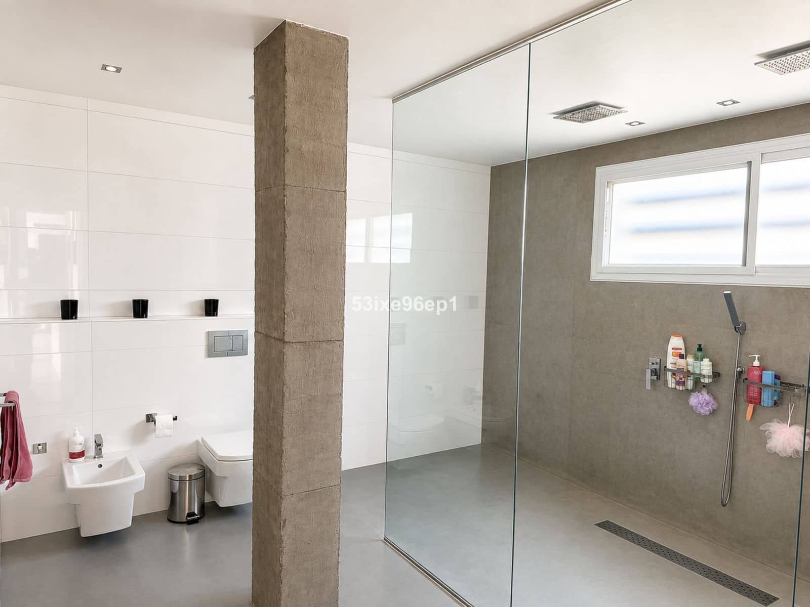 3 sovrum Semi-fristående Villa till salu i Nueva Andalucia - 1 200 000 € (Ref: 10020616)