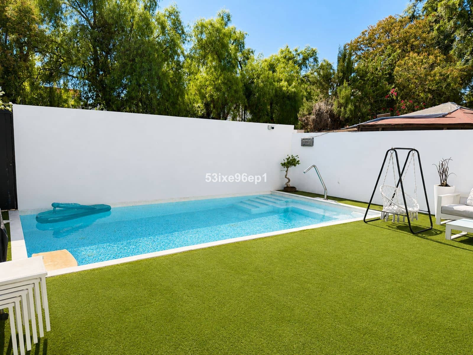 3 sovrum Semi-fristående Villa till salu i Nueva Andalucia - 1 200 000 € (Ref: 10020616)