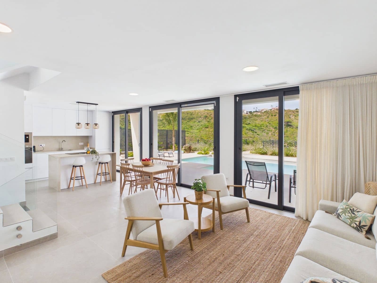4 makuuhuone Huvila myytävänä paikassa La Duquesa / Puerto de la Duquesa - 1 150 000 € (Ref: 10020618)
