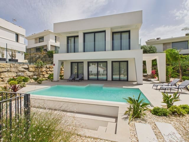 4 makuuhuone Huvila myytävänä paikassa La Duquesa / Puerto de la Duquesa, Manilva - 1 150 000 € (Ref: 10020618)